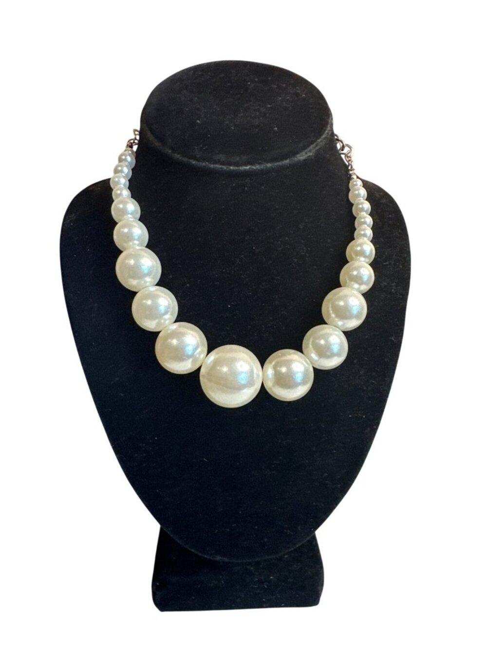 Elegant Faux Pearl Necklace Adjustable Graduated Elegant Chunky 80s 90s 22"